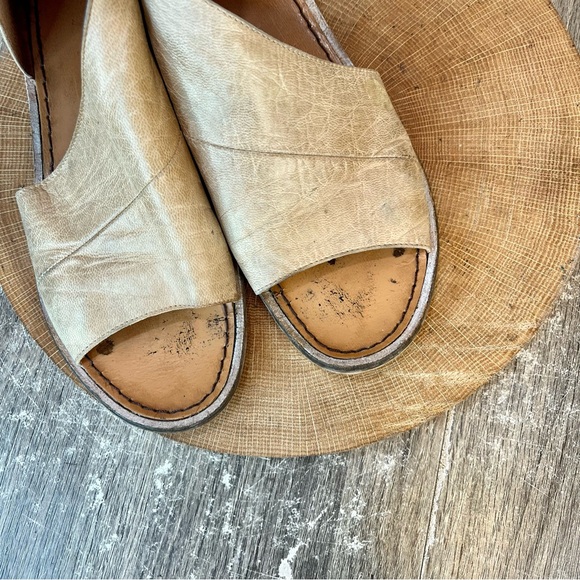 *Free People | Mont Blanc Dorsay Flat Tan Slip On Peep Toe Sandle Size 38/7.5 - Picture 5 of 16